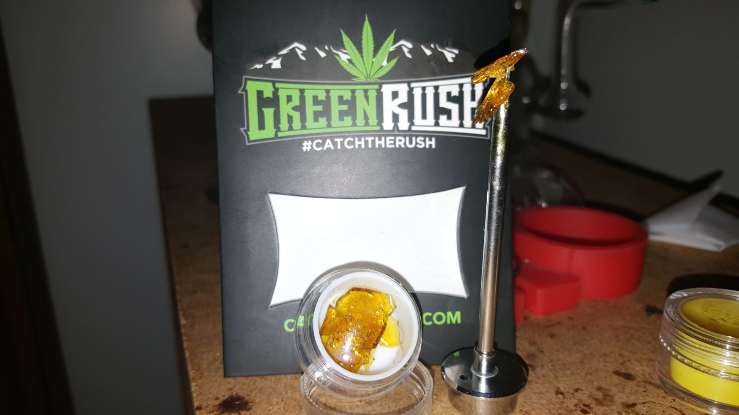 A Review Of GreenRush’s Royal Locktite Shatter