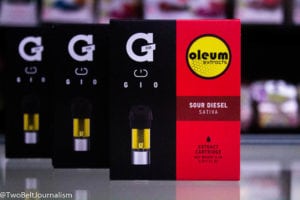 Experience Oleum Extracts Through The G-Pen Gio Vaporizer