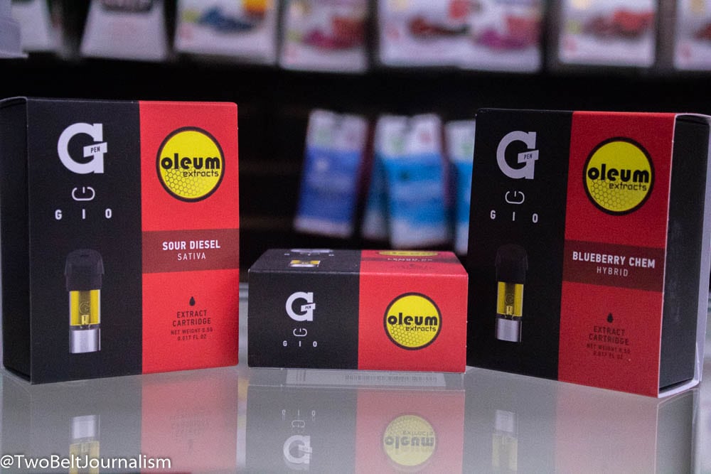 Experience Oleum Extracts Through The Grenco Science Gio Vape Pen
